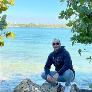 Meet your Posher, Emad